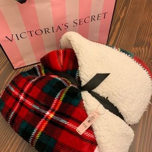 Victoria’s Secret blanket